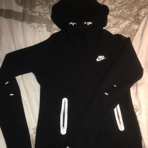 Black Nike Tech Fleece Hoodie