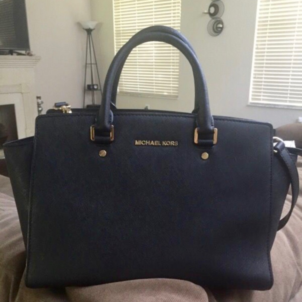 Michael Kors purse