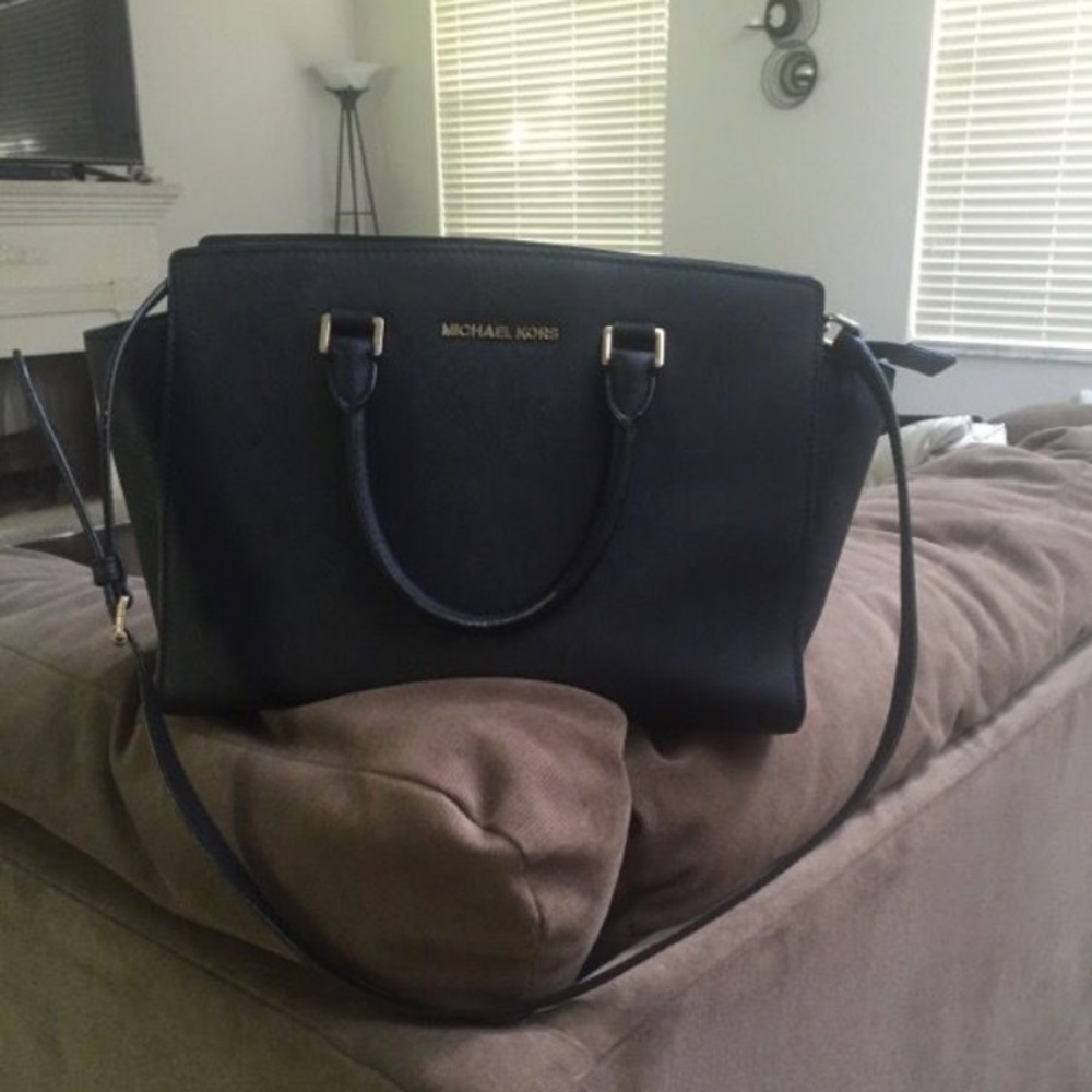 Michael Kors purse - Picture 3 of 3
