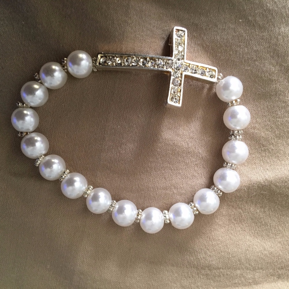 Cut Diamond Bracelet White