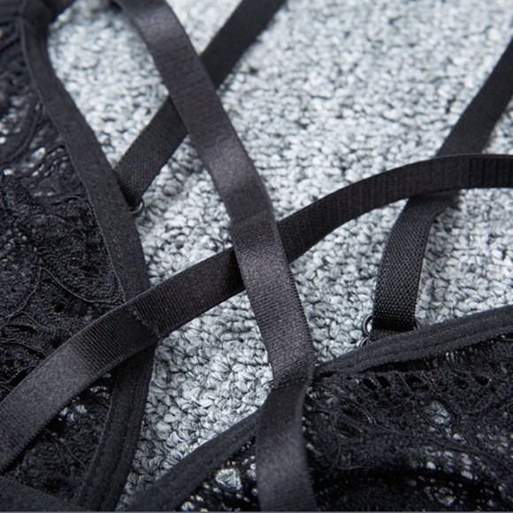 Black bralette! - Picture 3 of 3