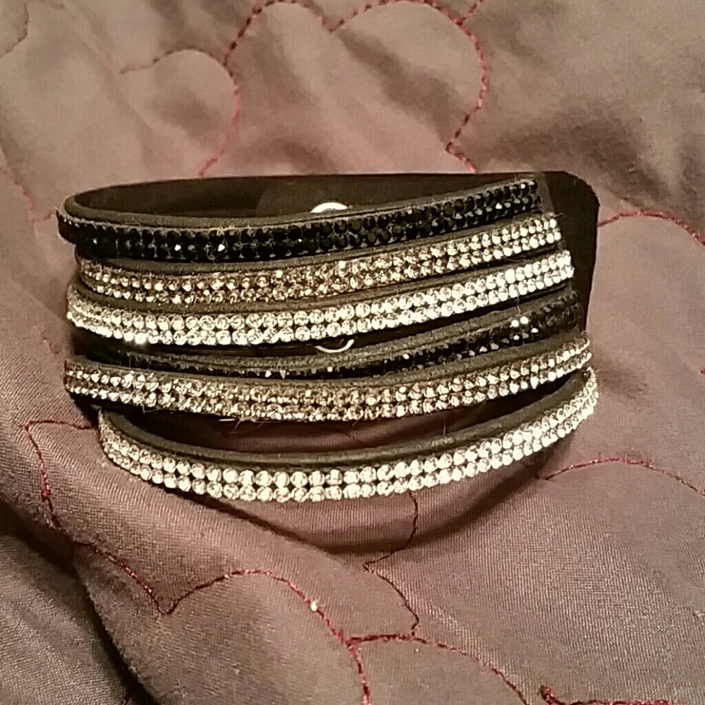 Torrid multi-strand adjustable bracelet!