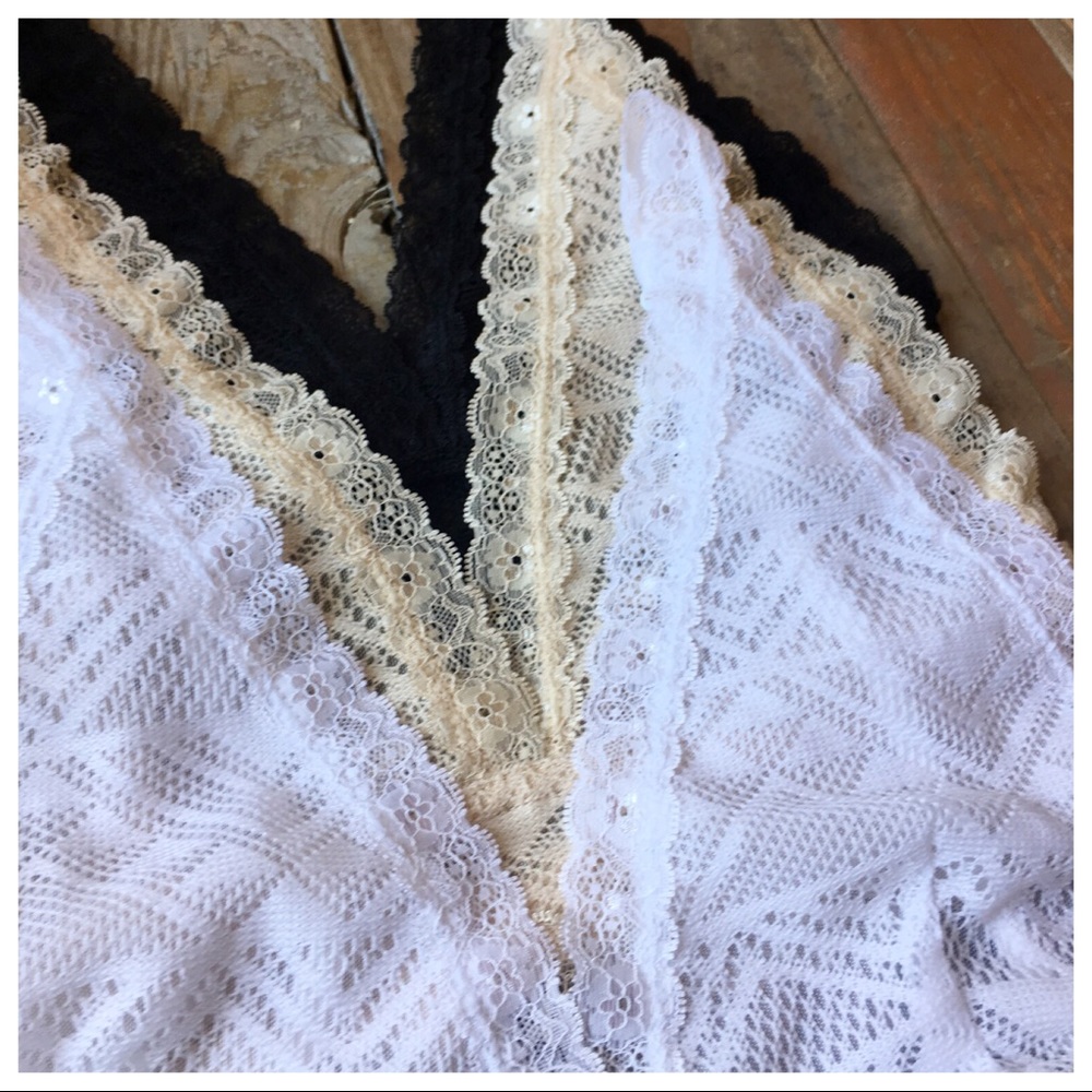 White lace bralette - Picture 2 of 5