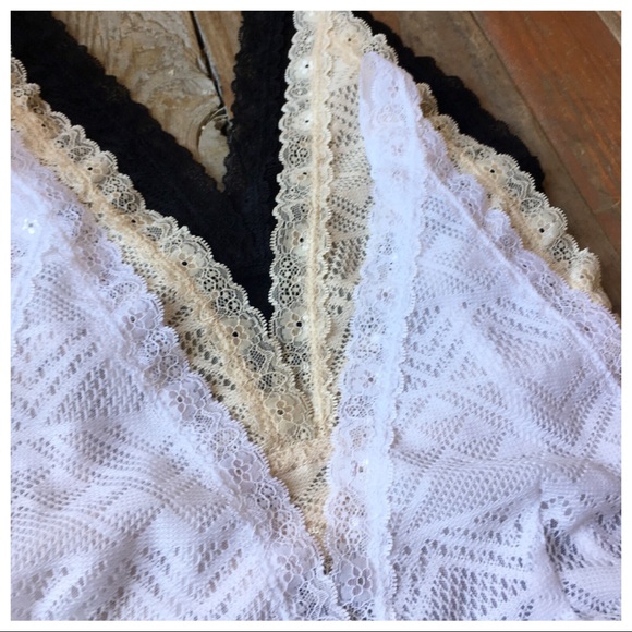 White lace bralette - Picture 2 of 5