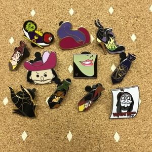 Disney pins