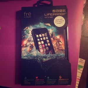 iPhone 6/6s BRAND NEW FRE LIFEPROOF CASE