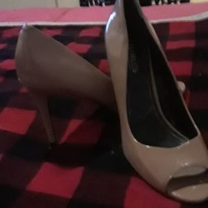 Womens open toe patten leather heels