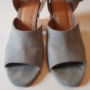 Urban Outfitters Heels Size 7