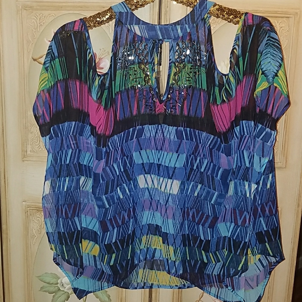 Bebe cut out shoulder top