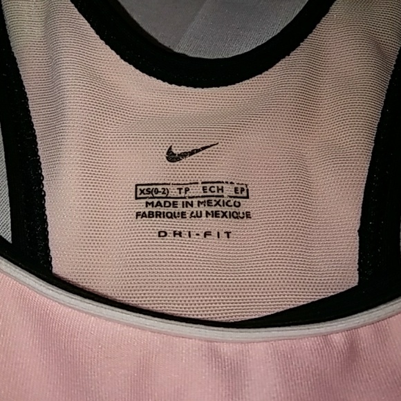 Nike sports top - Picture 4 of 5