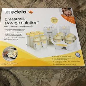 Medela breastmilk storage solution