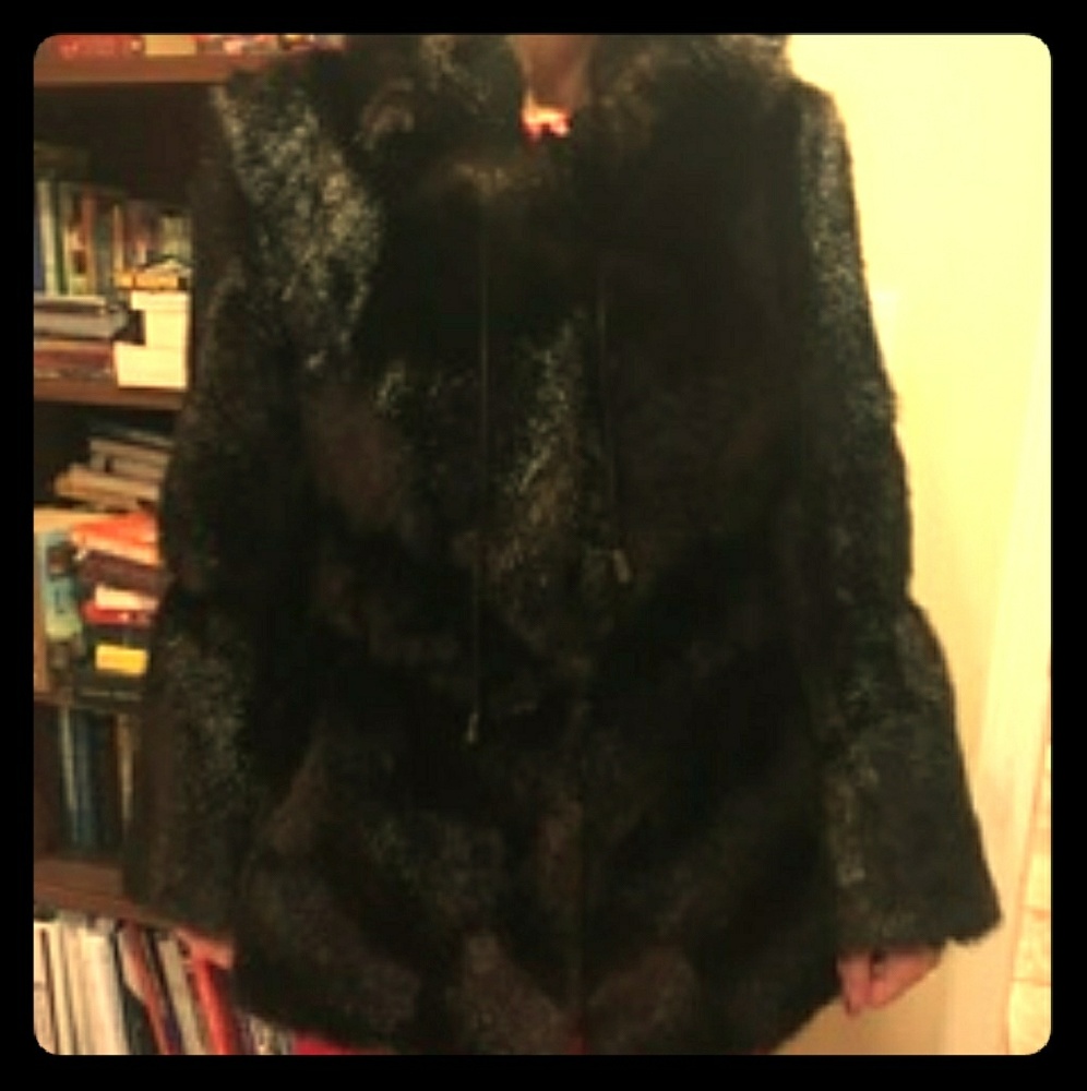 💕Fabulous Furs💕Faux Fur Coat😘
