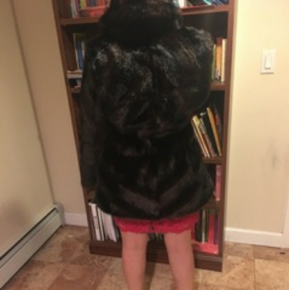 💕Fabulous Furs💕Faux Fur Coat😘 - Picture 3 of 4
