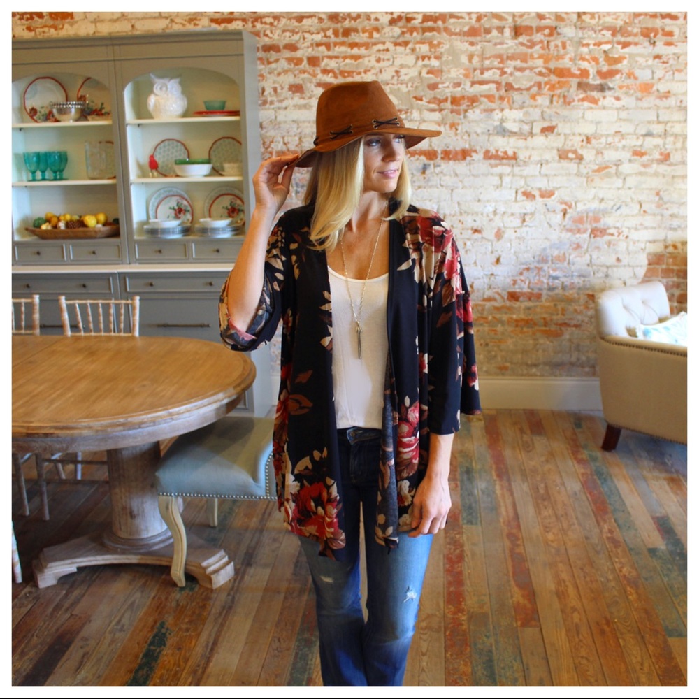 Black floral open or tie front cardigan - Picture 2 of 4