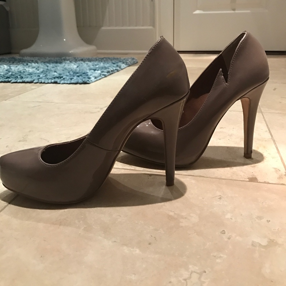 High heels - Picture 2 of 4