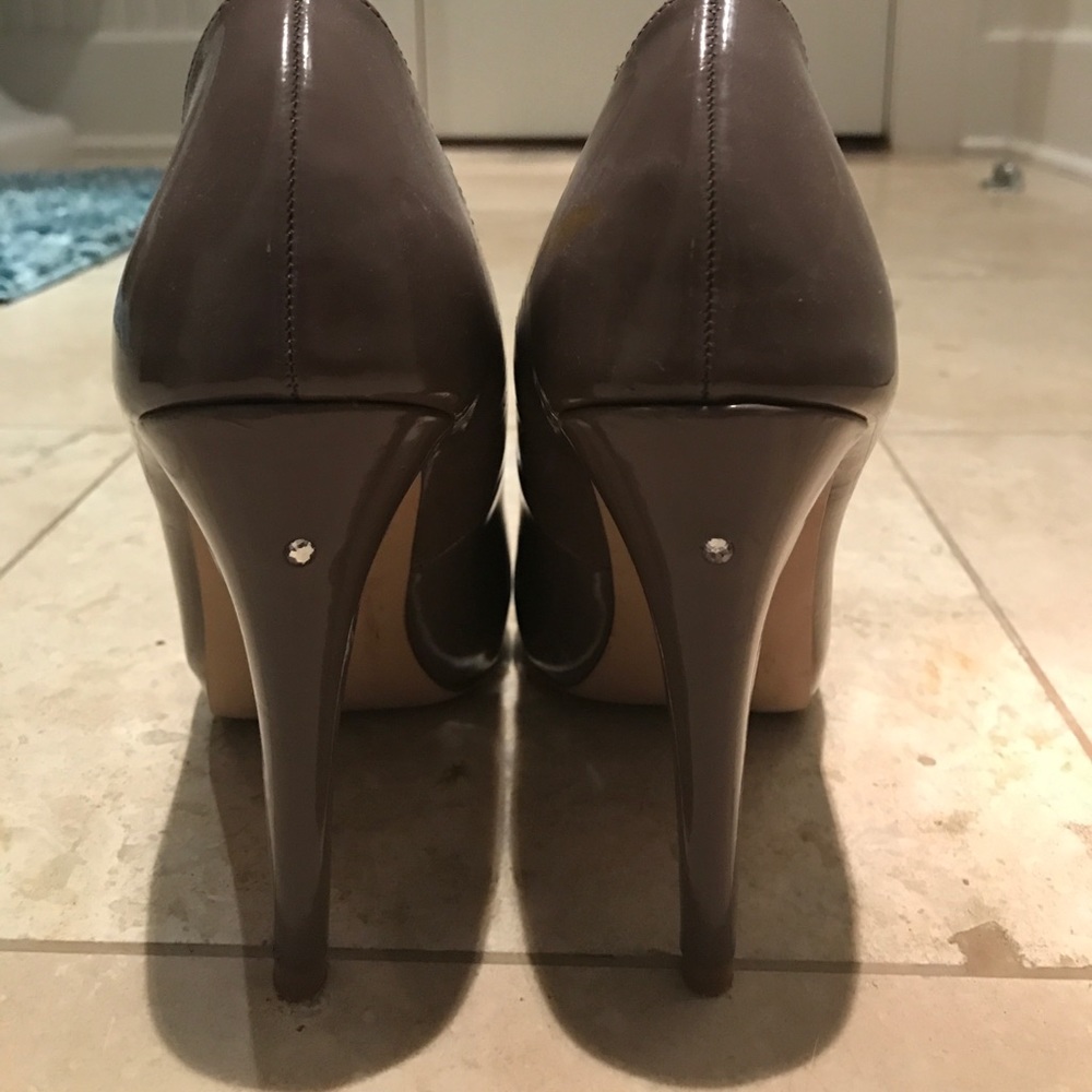 High heels - Picture 3 of 4