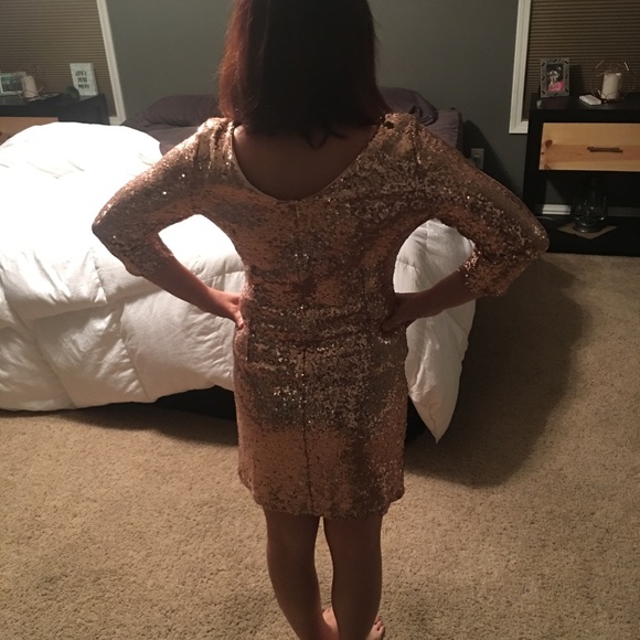 Rose gold sequin dress - Picture 4 of 7