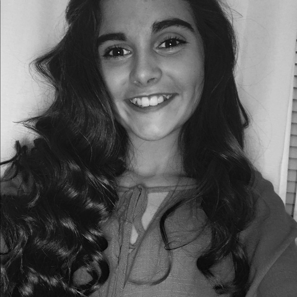 Meet your Posher, Julia - Picture 1 of 1