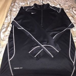 Black/White NIKE Therma-fit half-zip