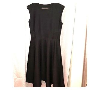 Black sleeveless dress