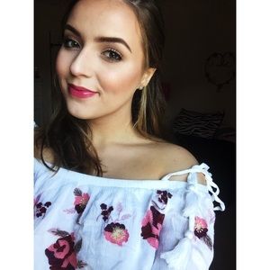 Meet your Posher, Danielle