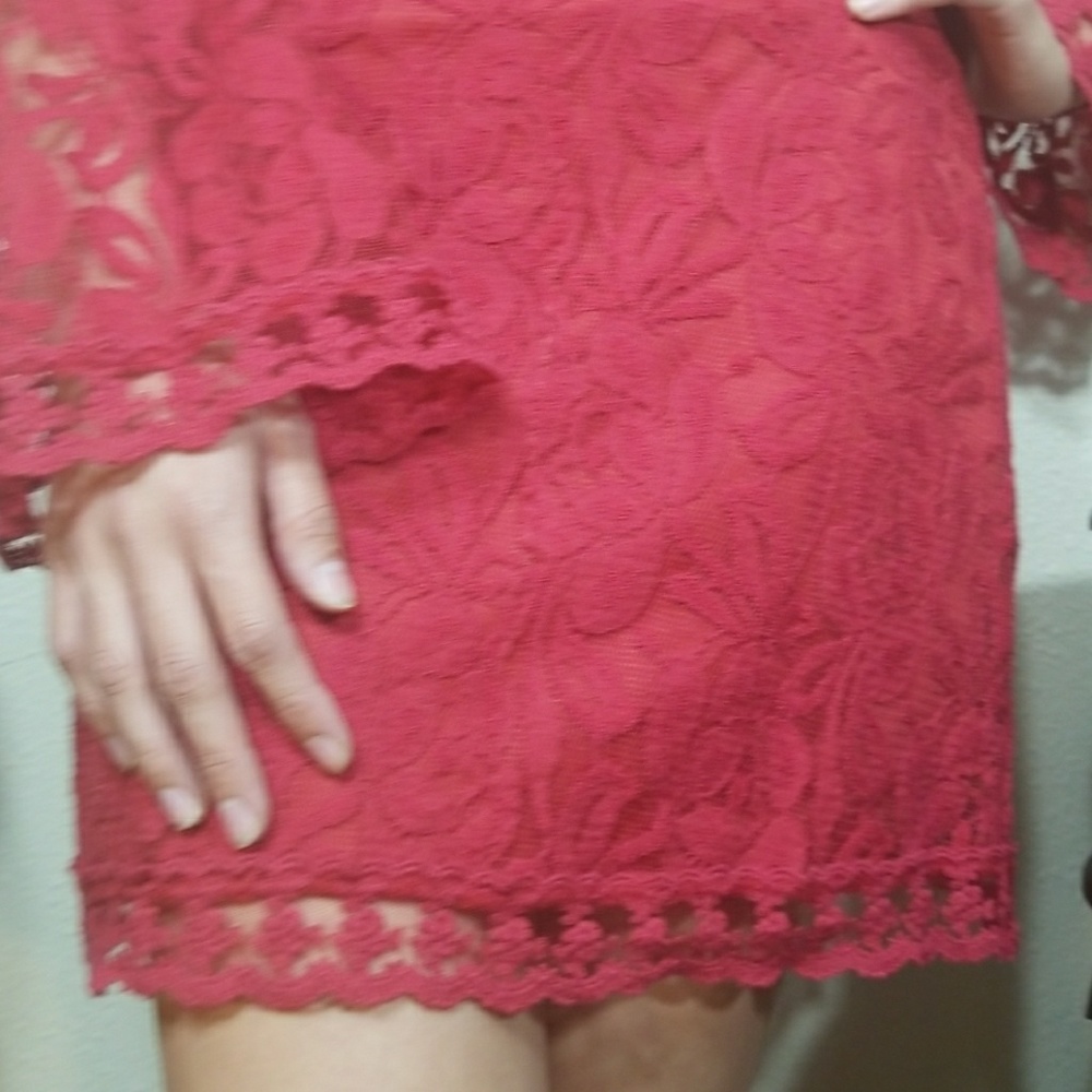 ❤️❤️beautiful lace RED dress ❤️❤️ - Picture 3 of 4