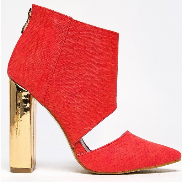 Cut-out Metallic Gold Block Heels - Picture 2 of 7