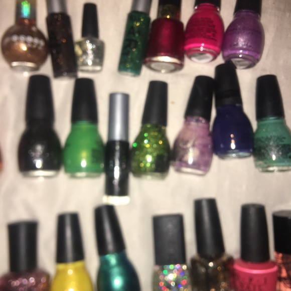 43 BUDLE OF NAIL POLISH - Picture 7 of 7