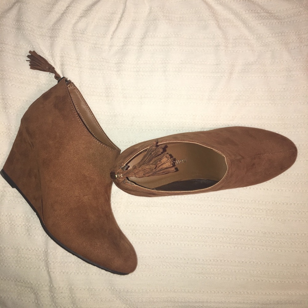 NEW Brown Wedge Boot with Fringed Zipper
