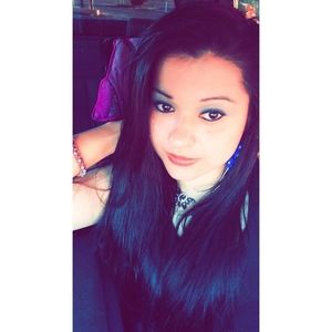 Meet your Posher, Zuly