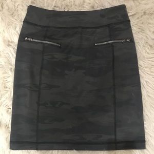 REDUCED 👍👍 Lululemon Camo Skirt