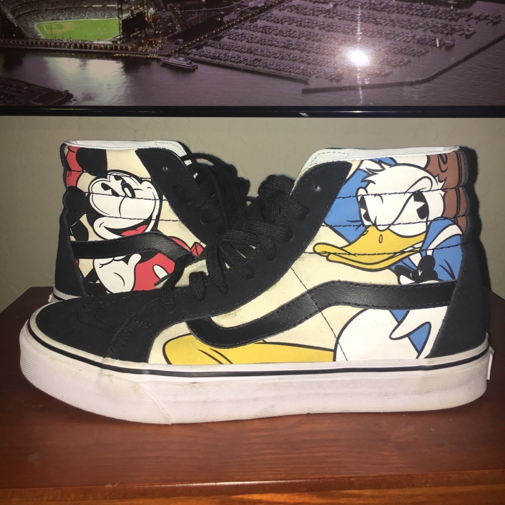 Disney Vans Sk8 Hi’s Size 8.5 Mens