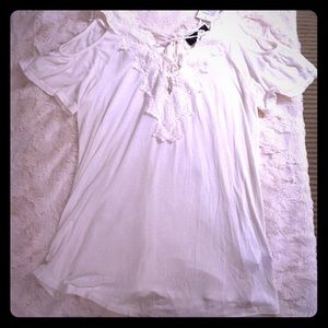 Jessica Simpson white blouse
