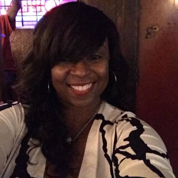 Meet your Posher, Monique - Picture 1 of 1