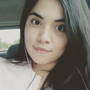 Meet your Posher, Leslie