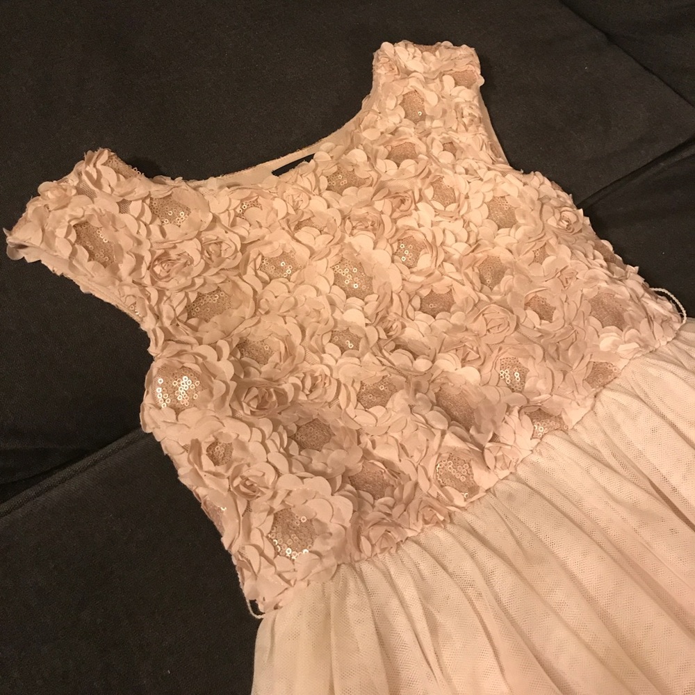 Beautiful girls dress!