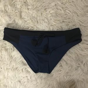 REDUCED 👍👍 Lululemon bikini bottom