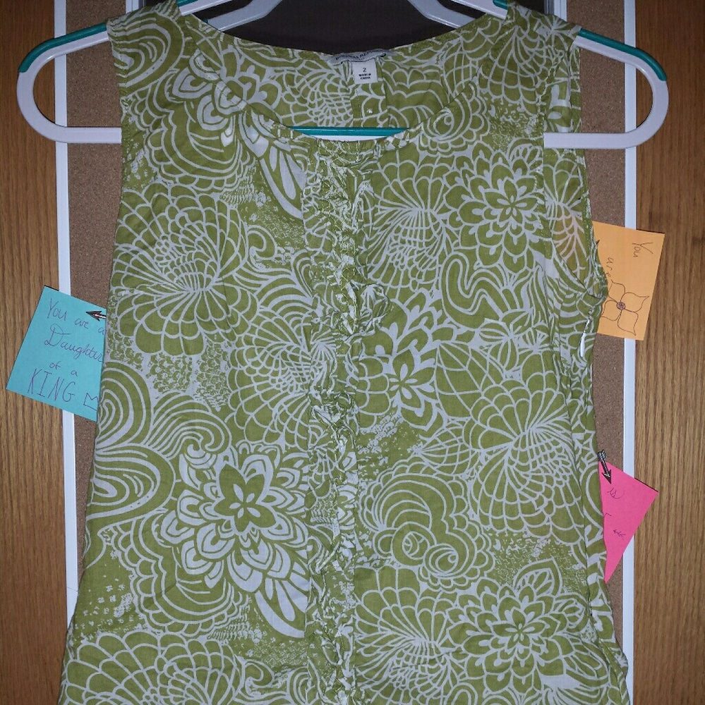 Green and White Banana Republic Tank