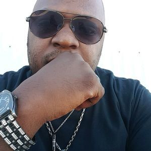 Meet your Posher, Dedrick