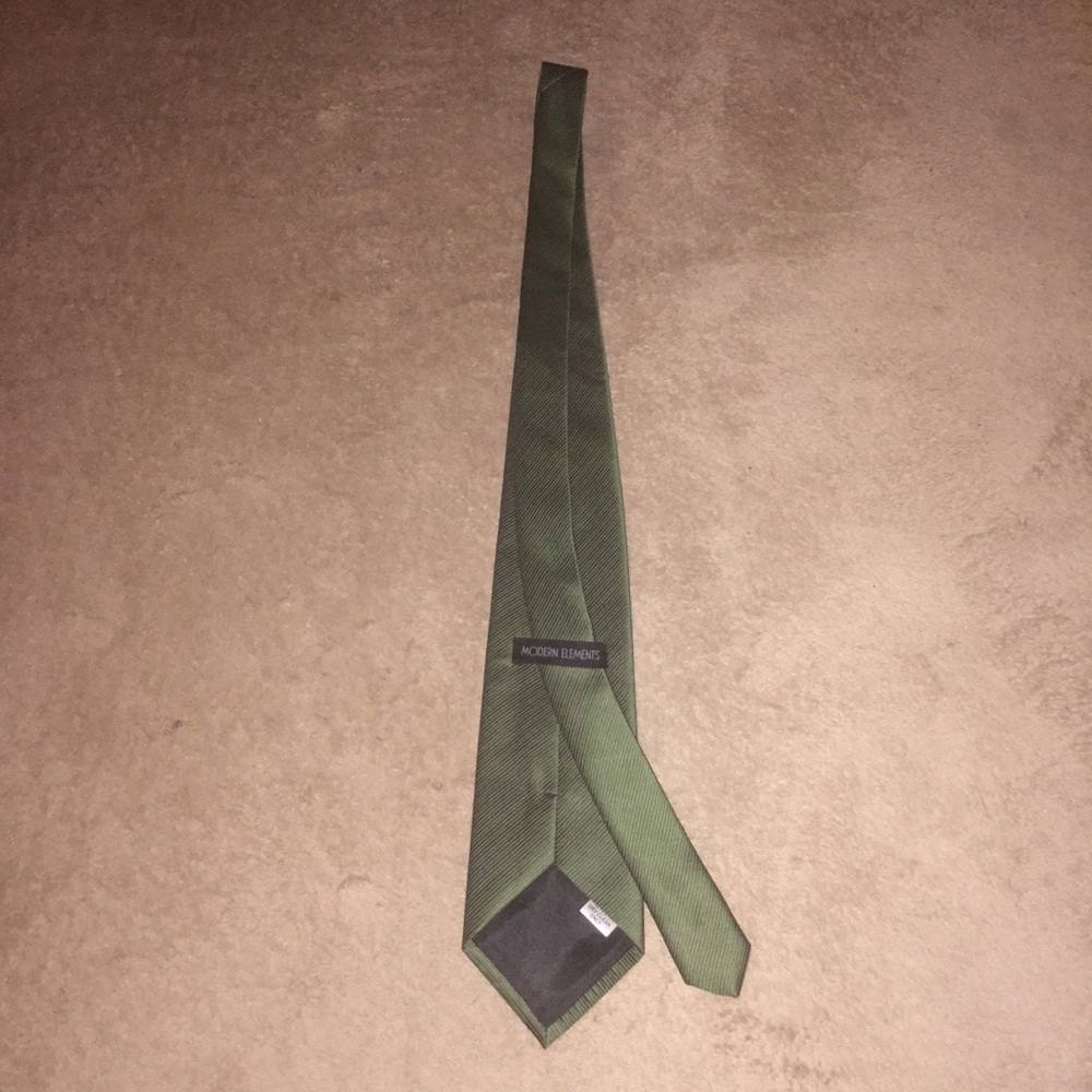 MODERN ELEMENTS MEN'S TIE.  100% POLYESTER.  OS