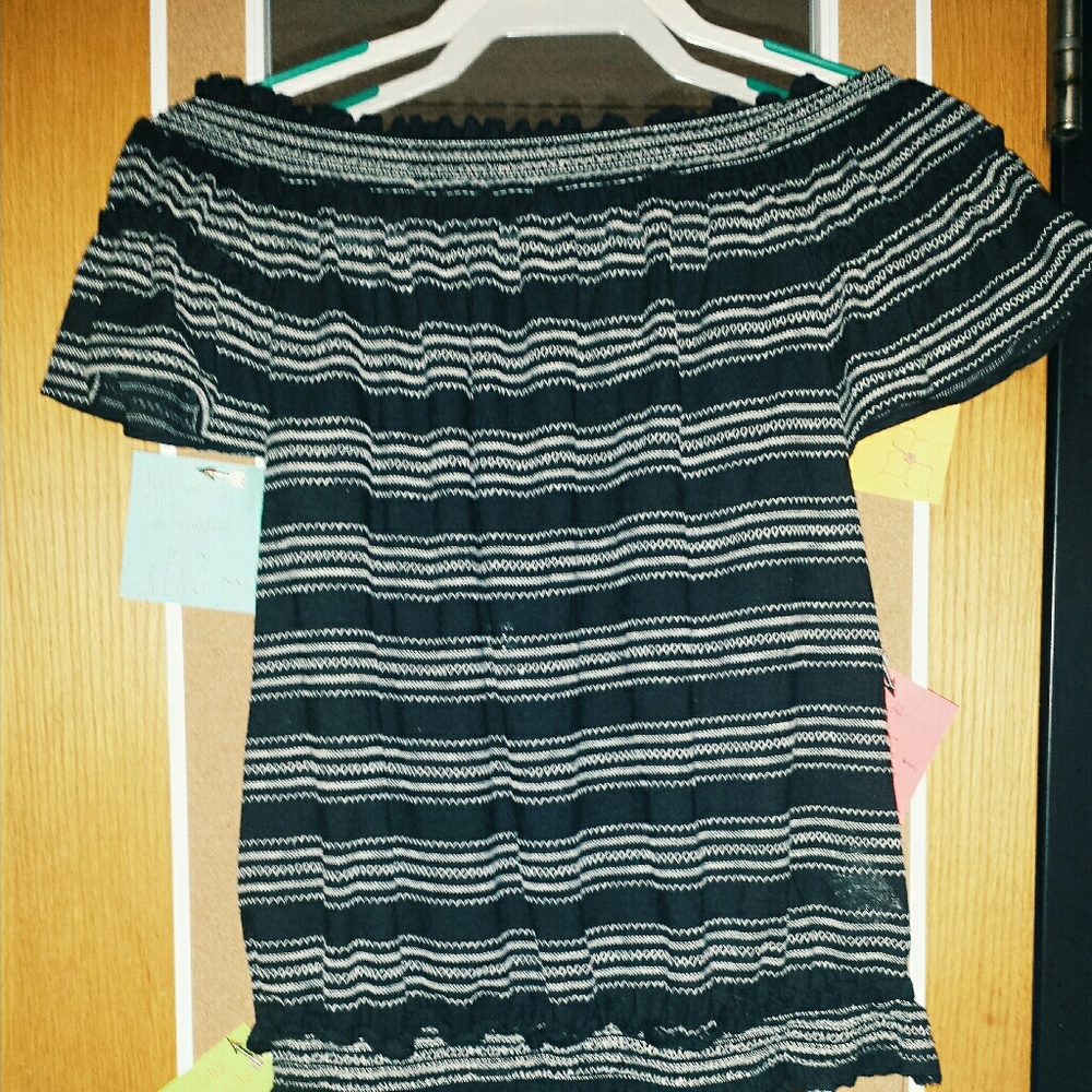 Max Studio off the shoulder top