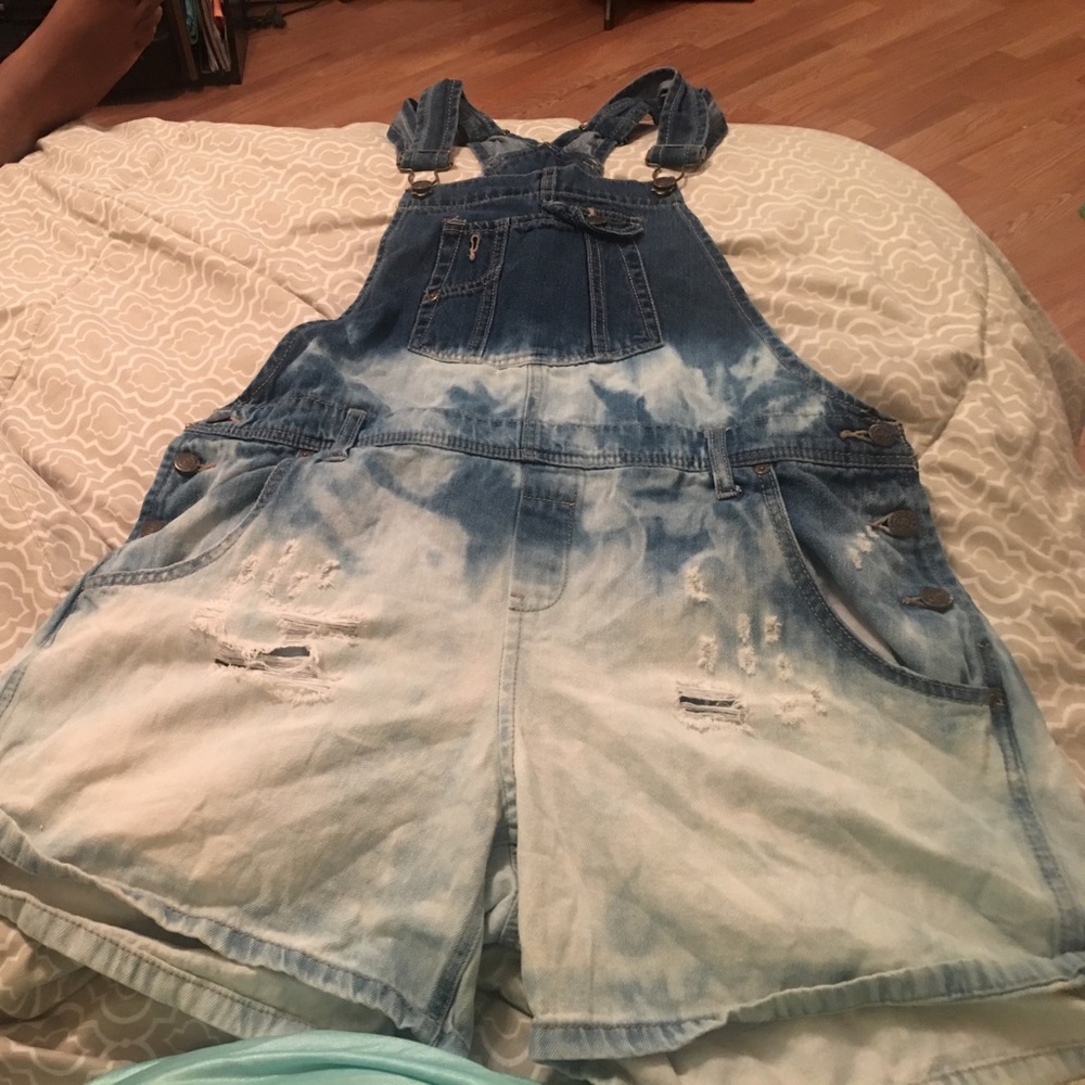 Distressed jeans number women’s size Xl