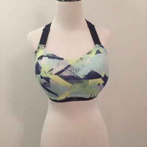 Victoria's Secret sports bra VSX  standout 34DDD