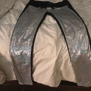 BeBe front shiny skinny leg pants