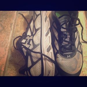 Under Armour Spine Venom