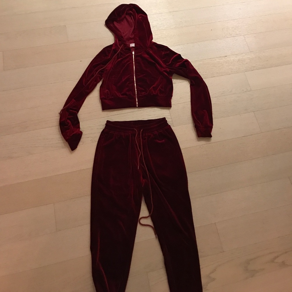 DG Sweatsuit original sample. Tinted maroon velour