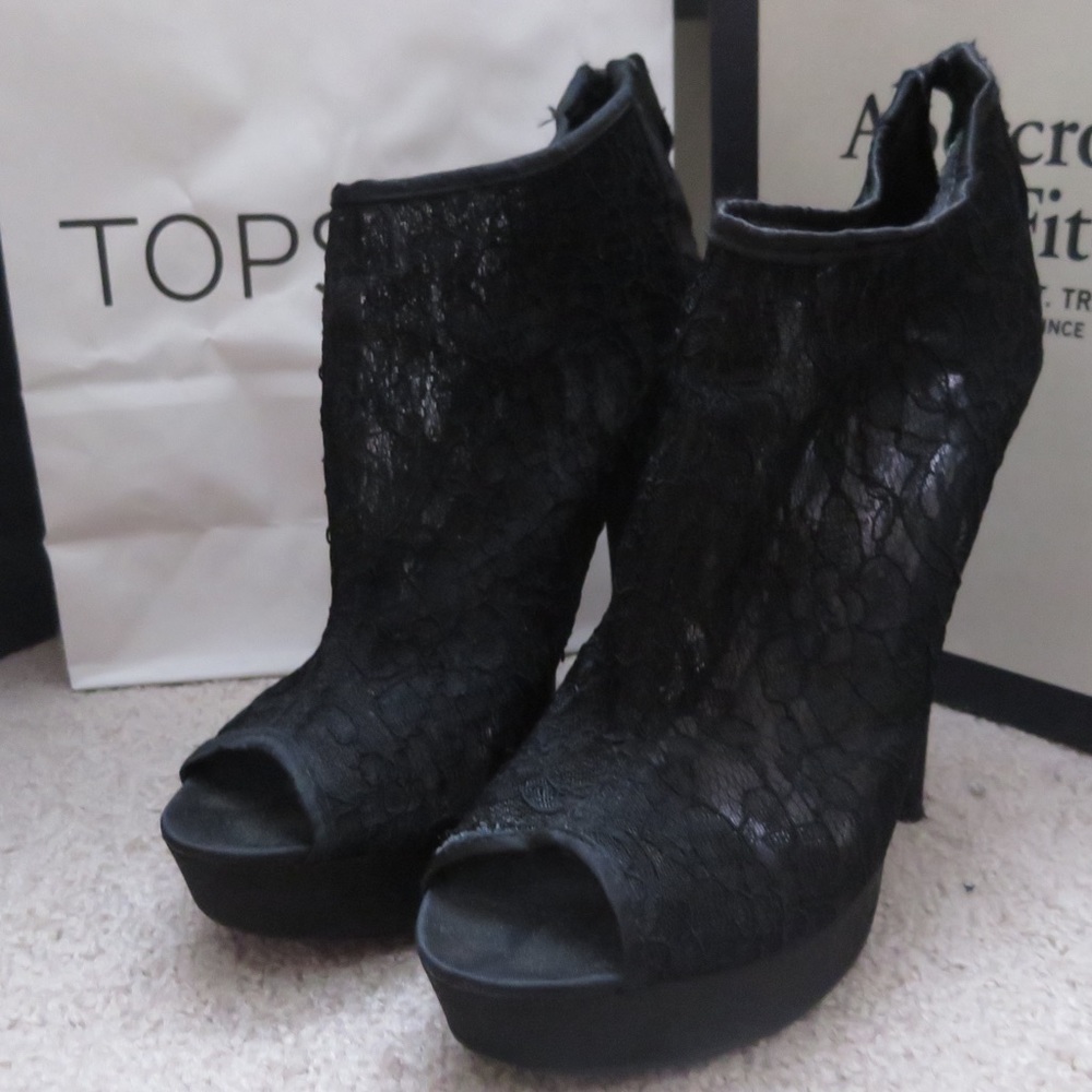 Forever 21 Lace heel boots