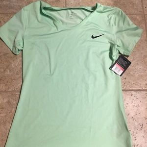 Nike top