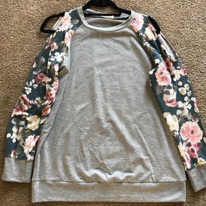 NWT! Crescent Cold shoulder Knit Top!