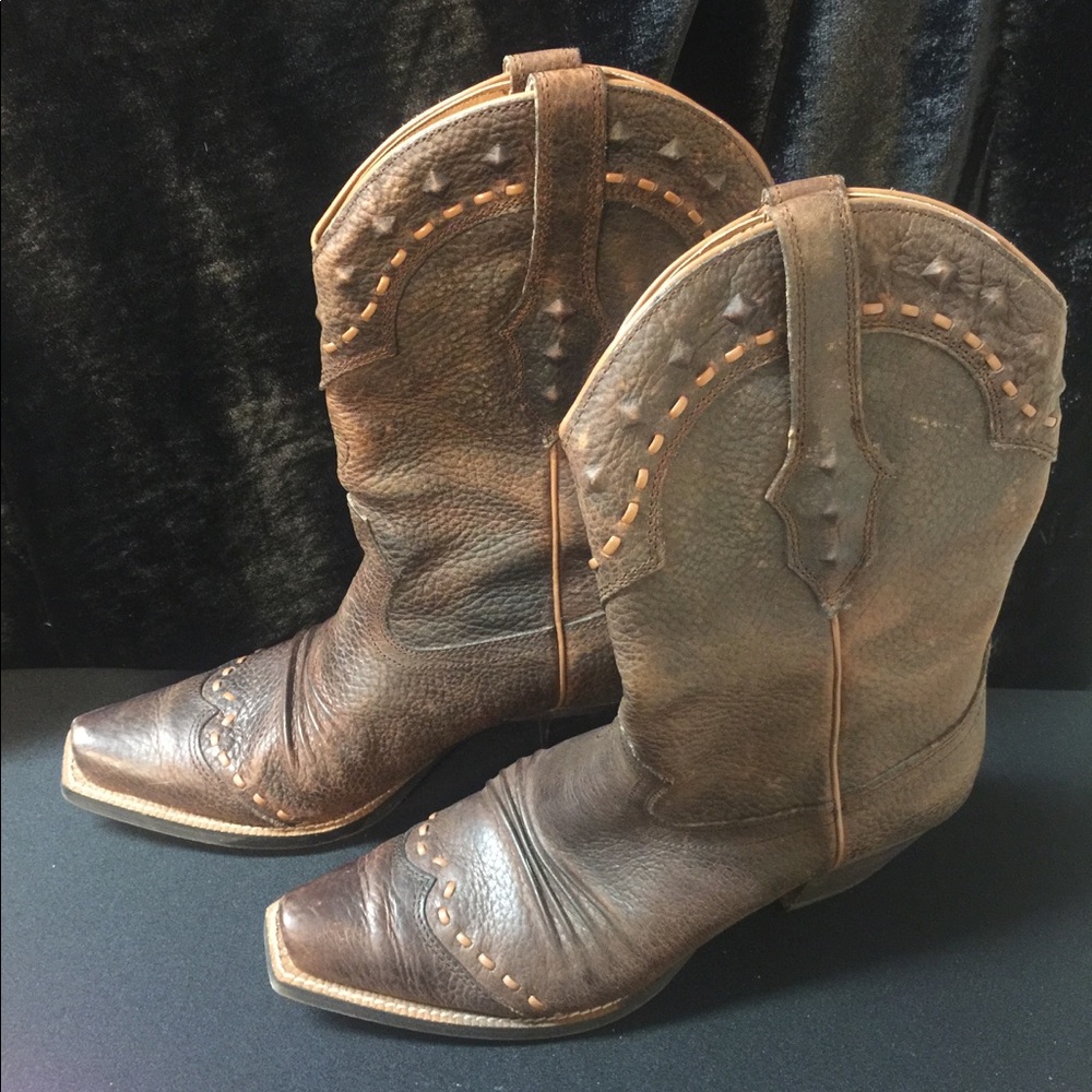 Ariat size 9 cowboy boots